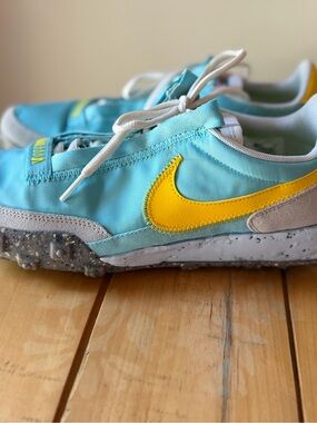 Nike Waffle Racer Crater “Bleached Aqua” Women's Athletic Sneaker size 9